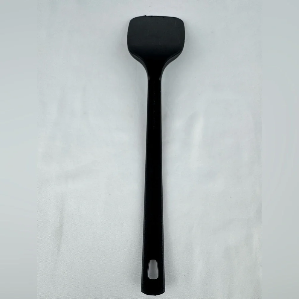 Room Essentials Nylon Spatula in Black